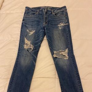 Destroyed hi rise jegging